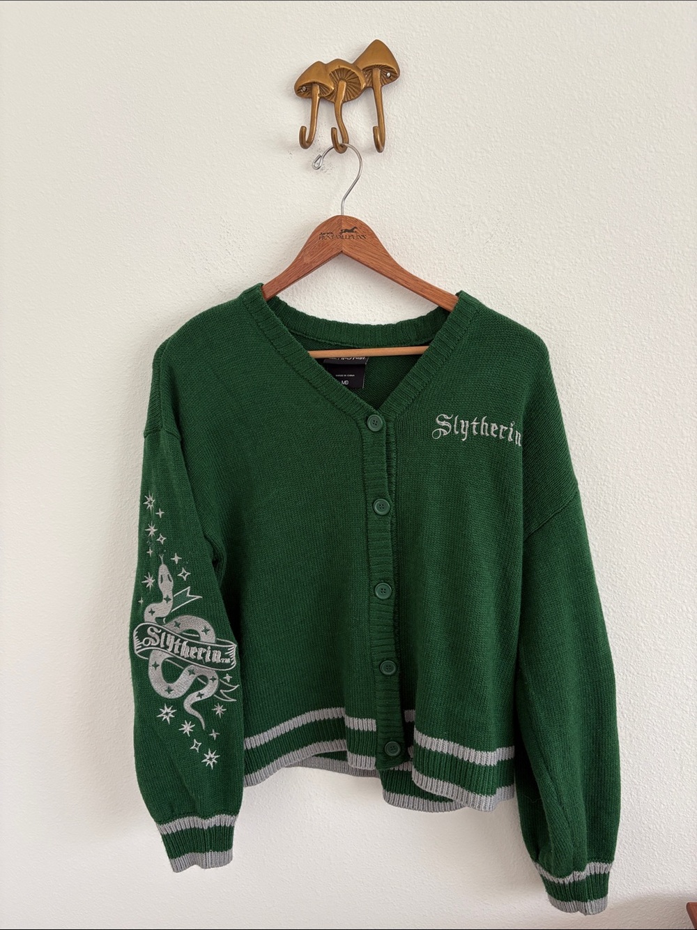 Harry Potter Wizarding World Hot Topic Slytherin varsity cardigan oversized Med